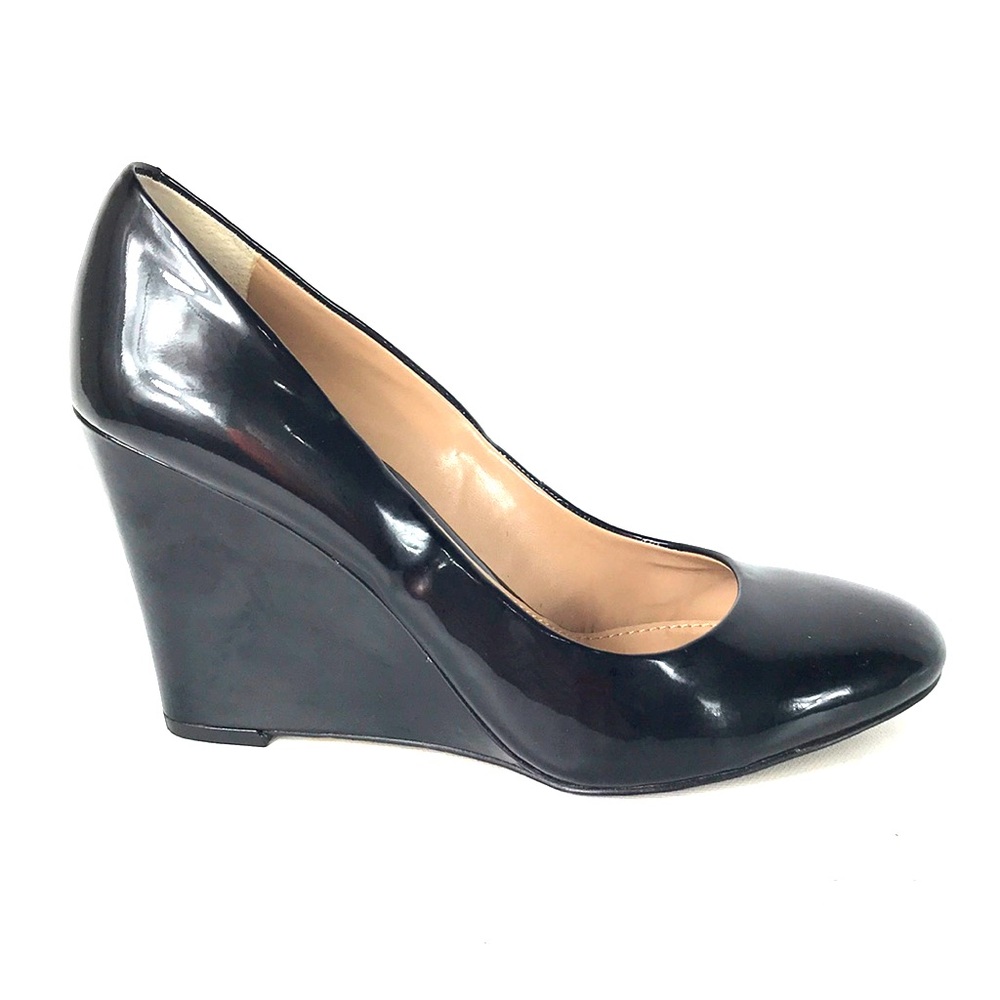 Banana Republic platforms size 8 patent leather